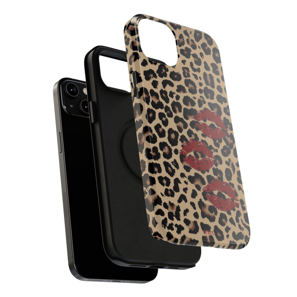 Leopard Kiss