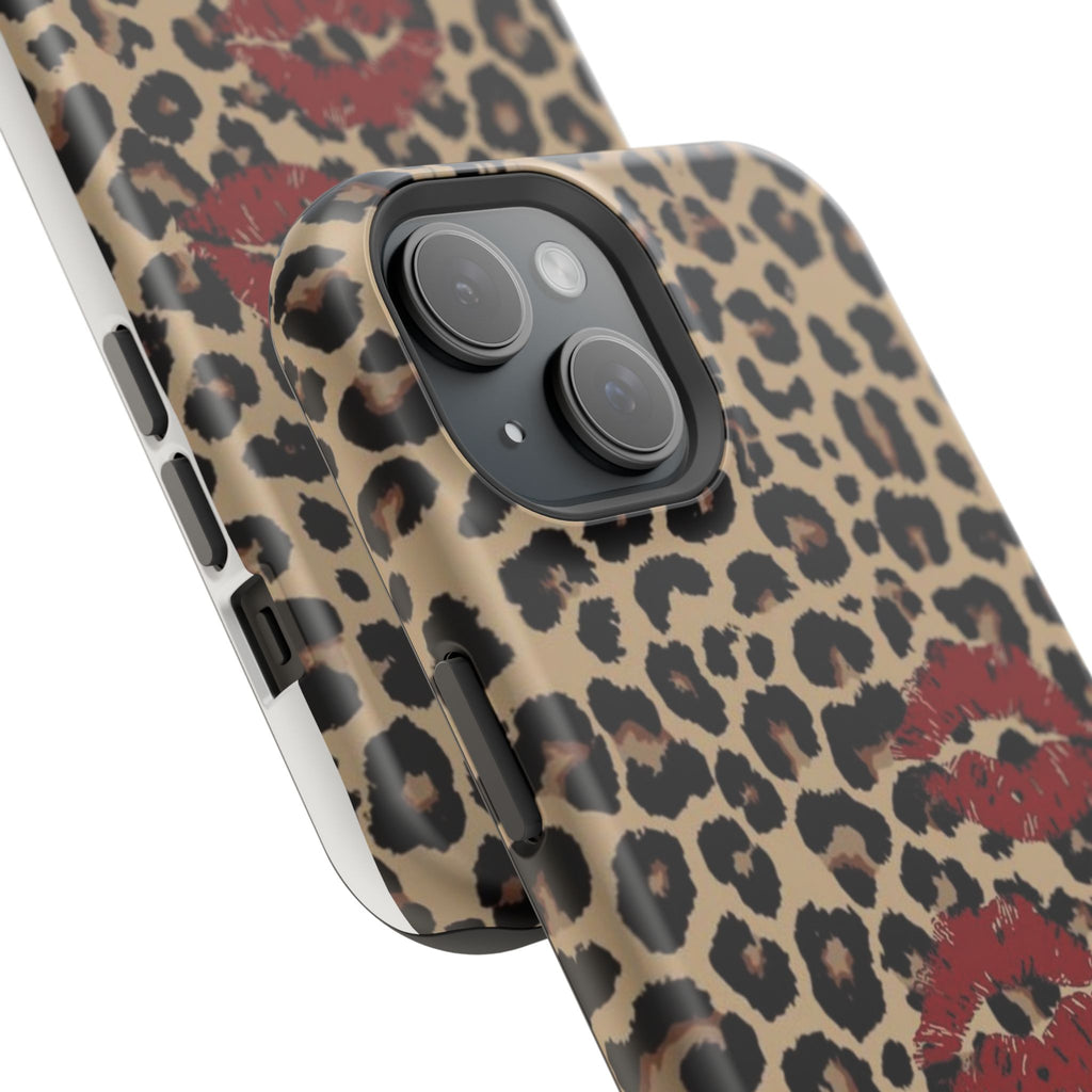 Leopard Kiss