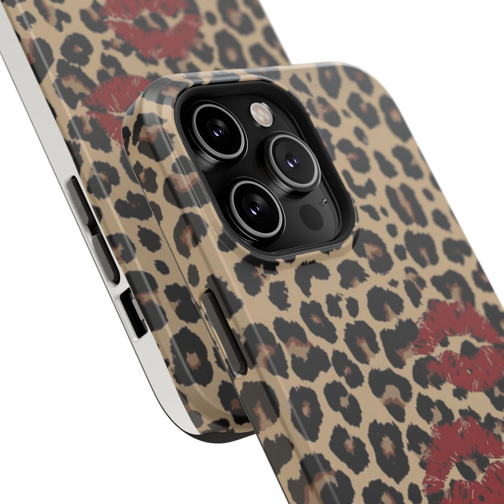 Leopard Kiss