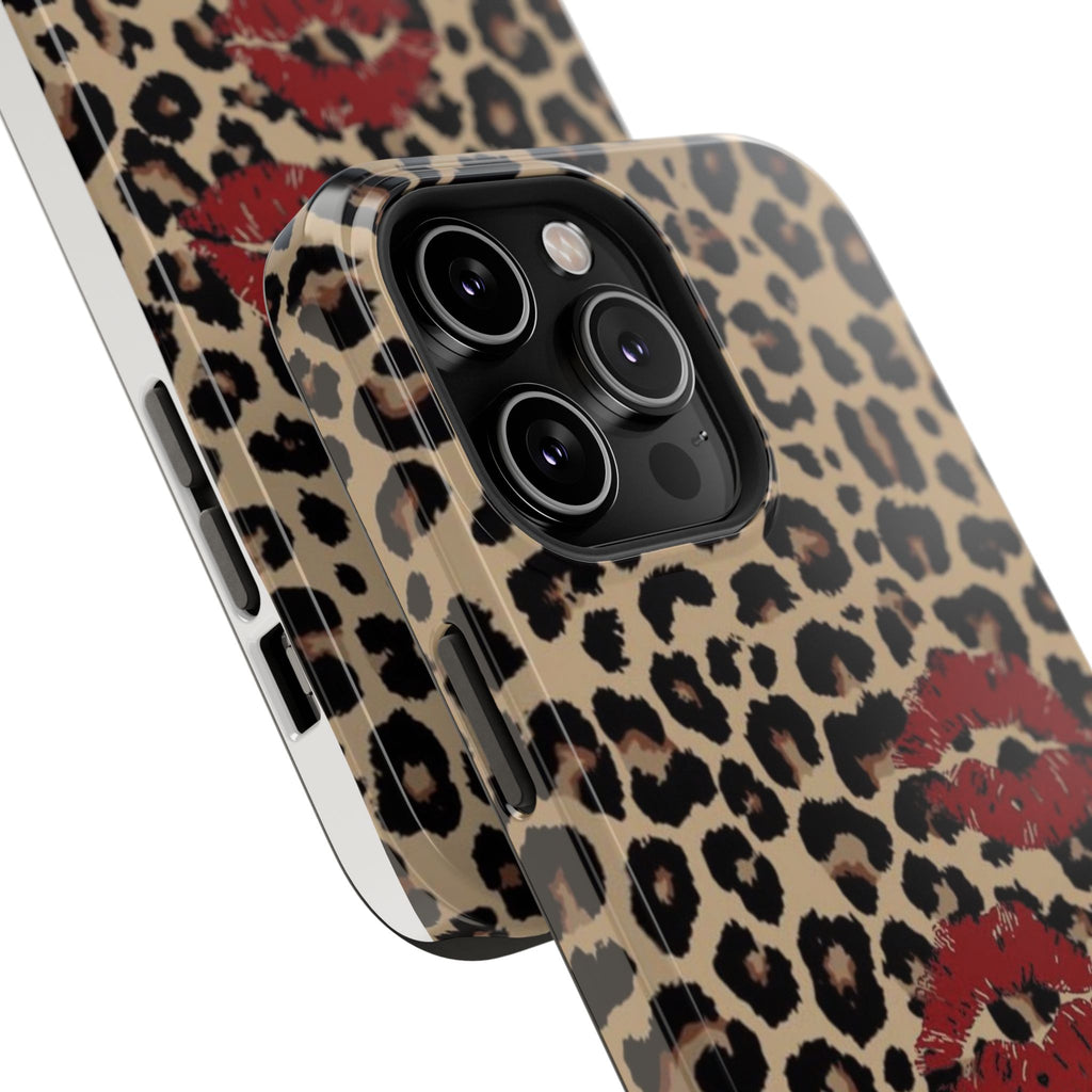 Leopard Kiss