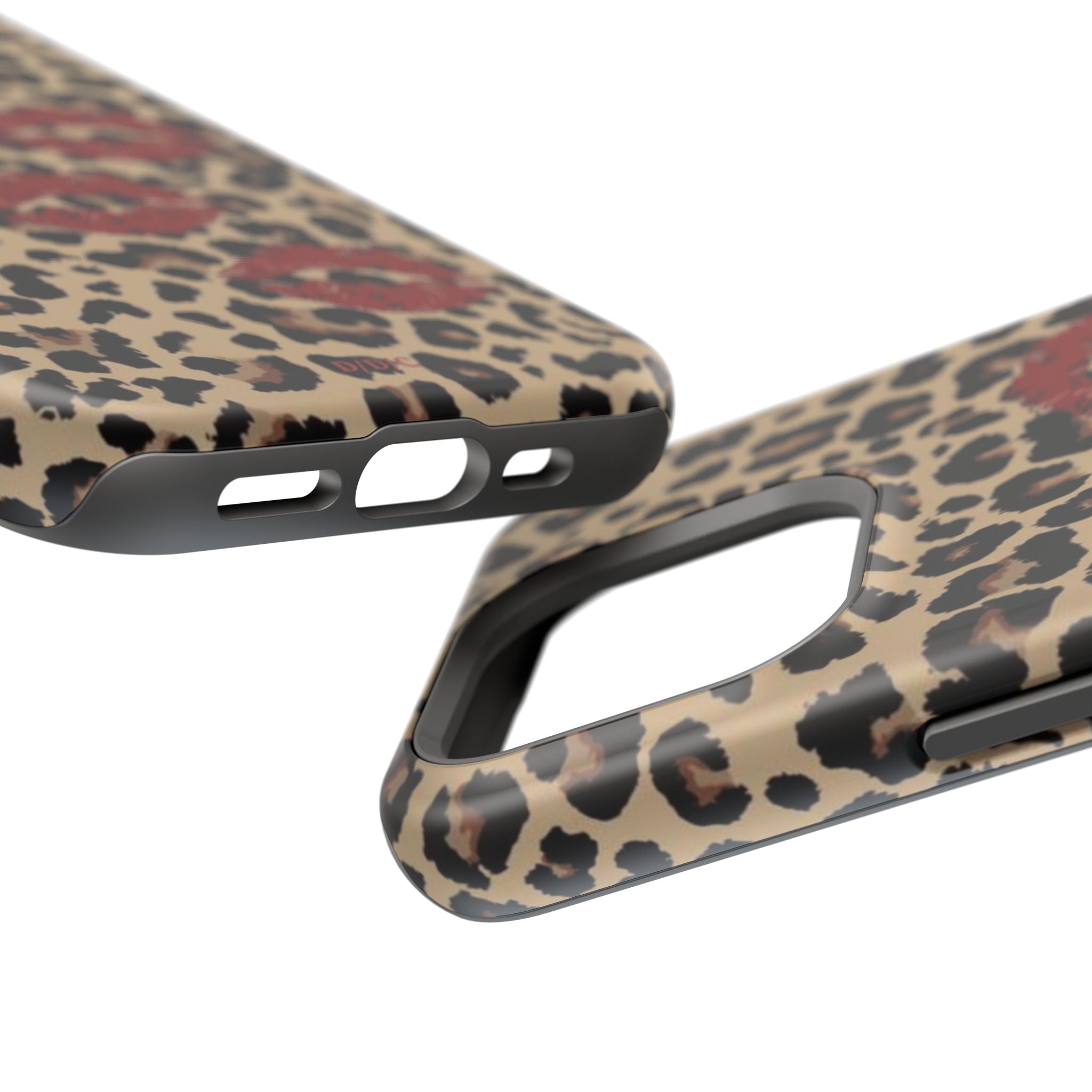 Leopard Kiss
