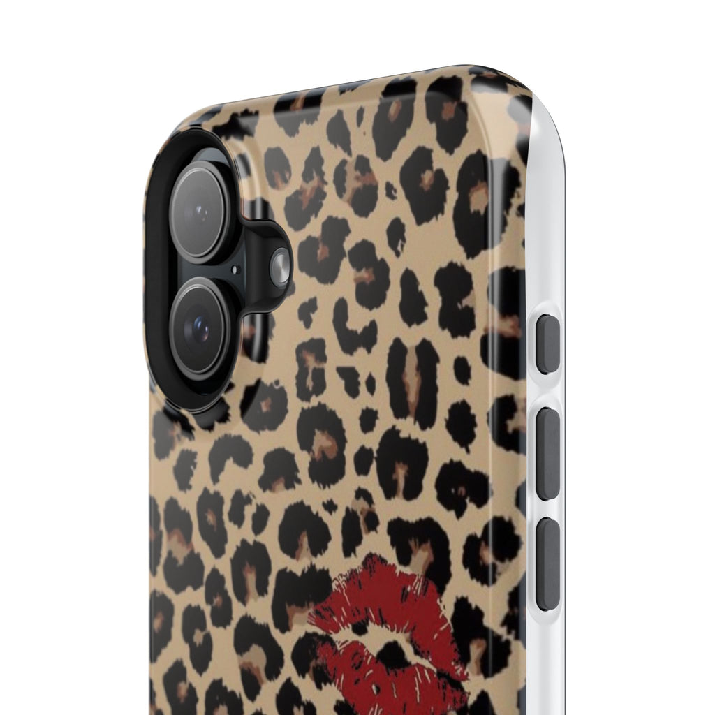 Leopard Kiss