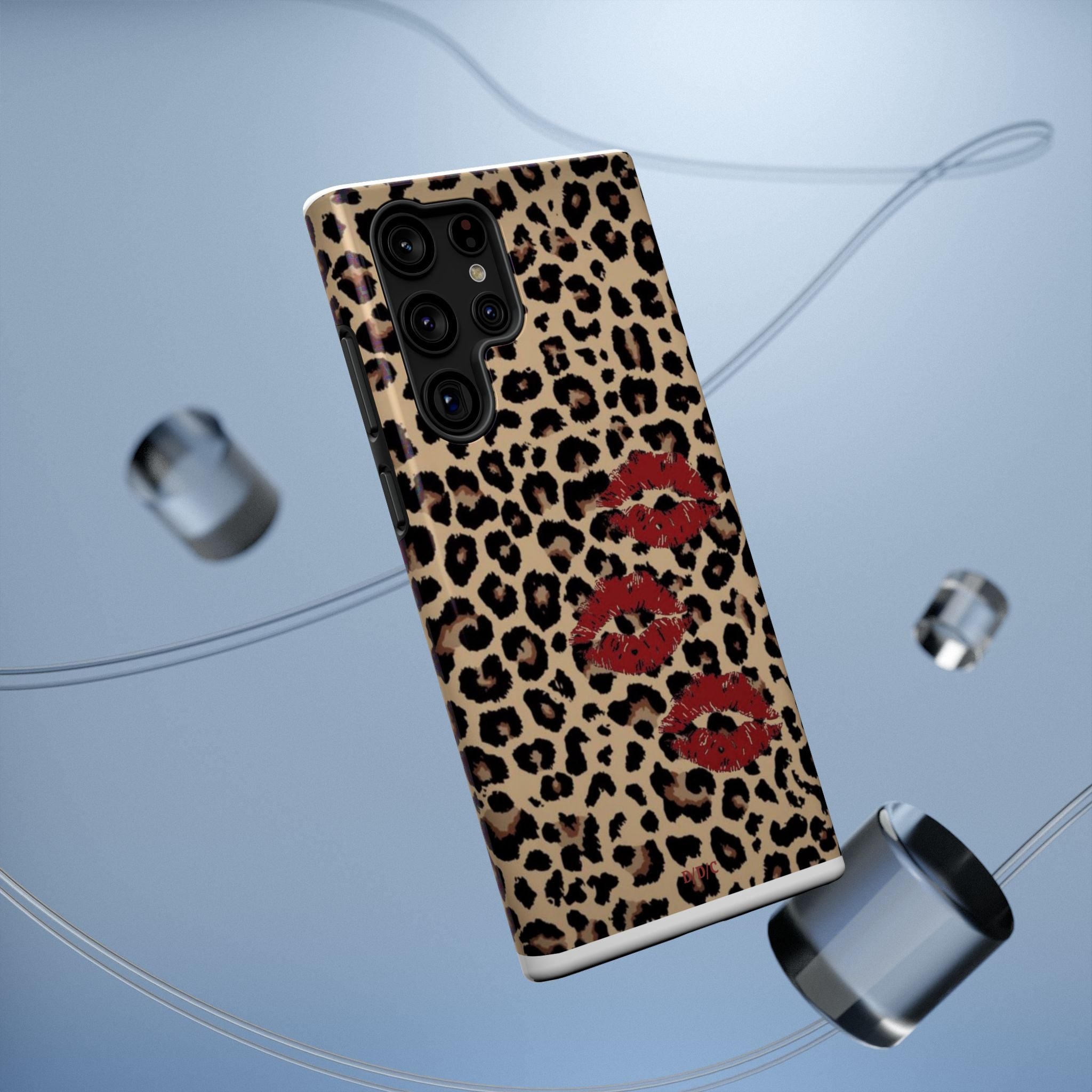 Leopard Kiss