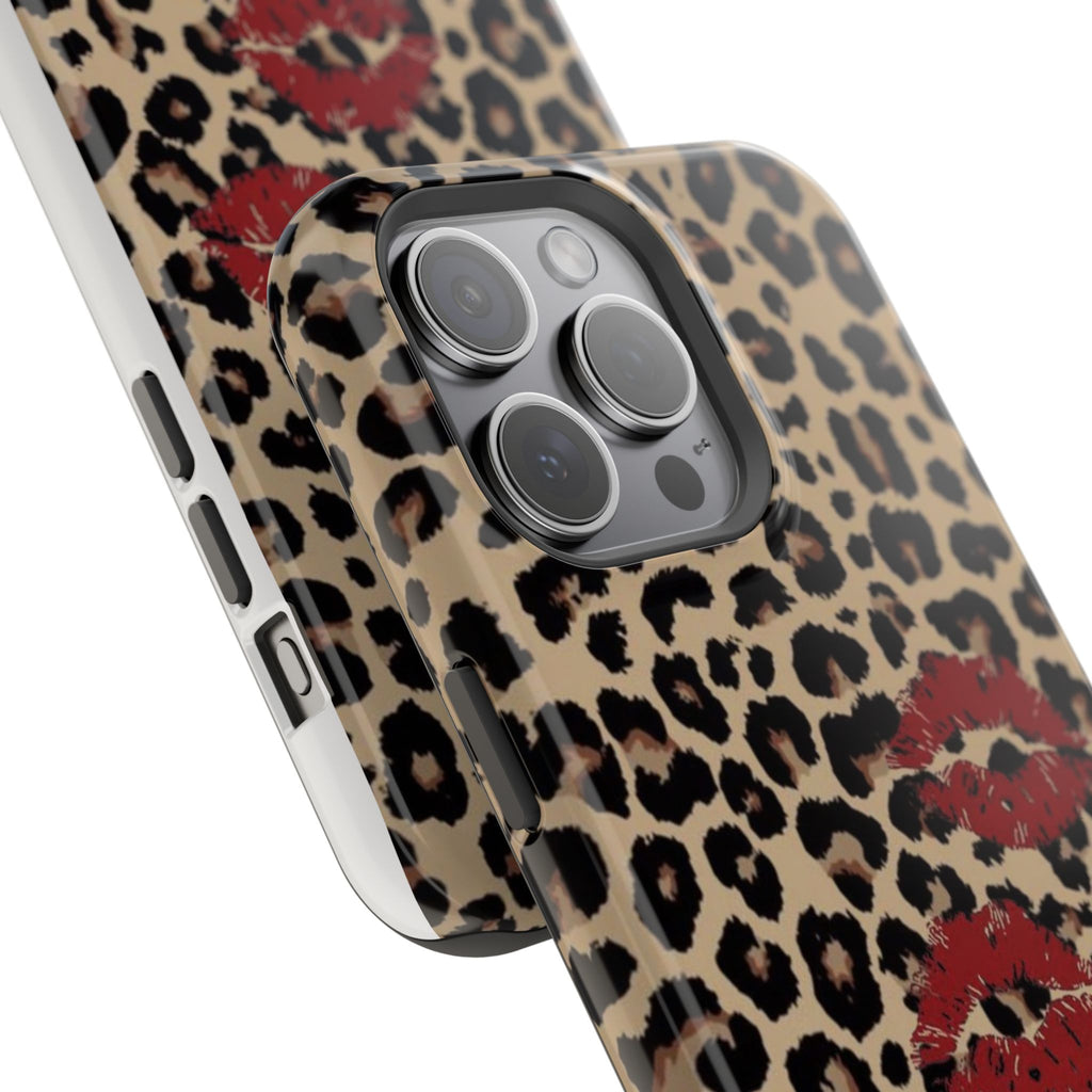 Leopard Kiss