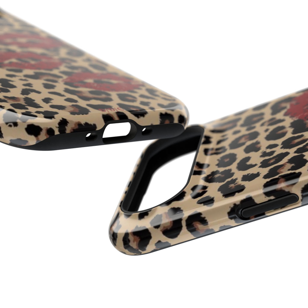 Leopard Kiss