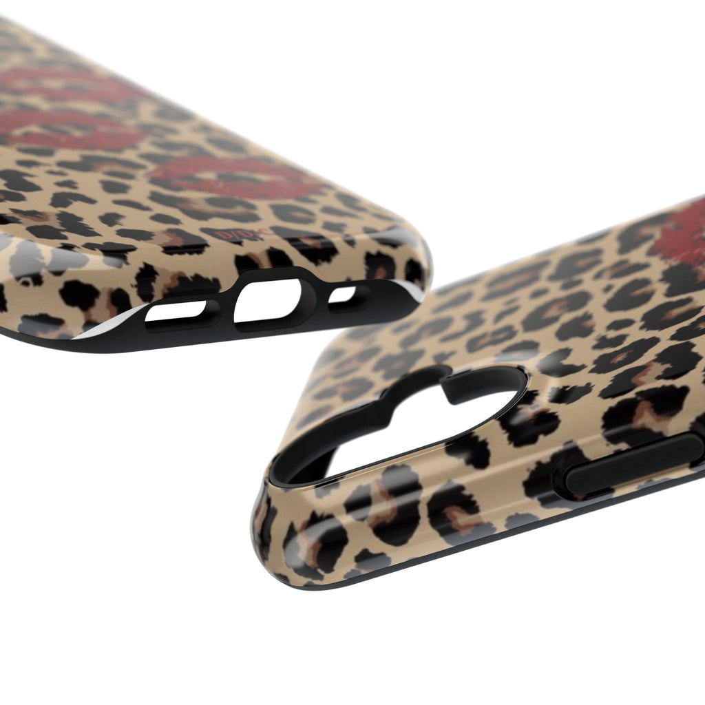 Leopard Kiss