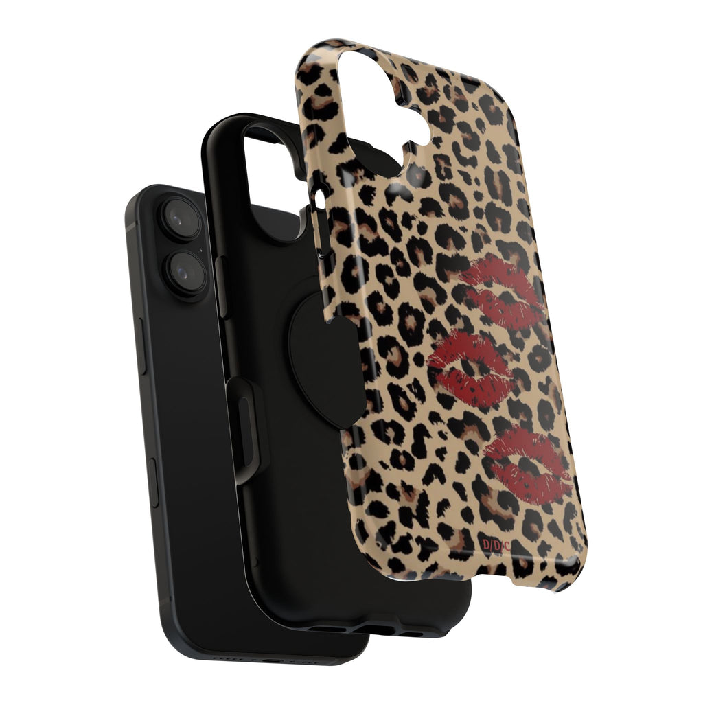 Leopard Kiss