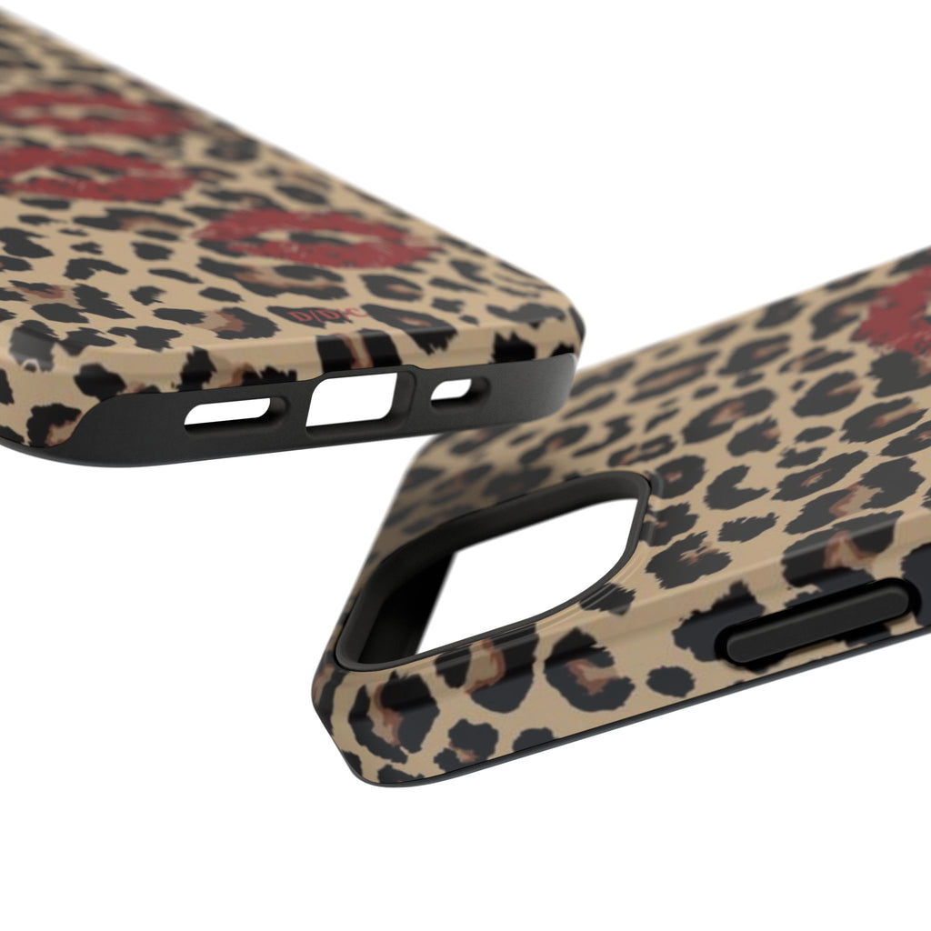 Leopard Kiss
