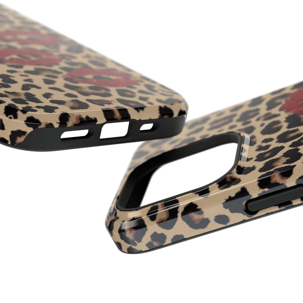Leopard Kiss