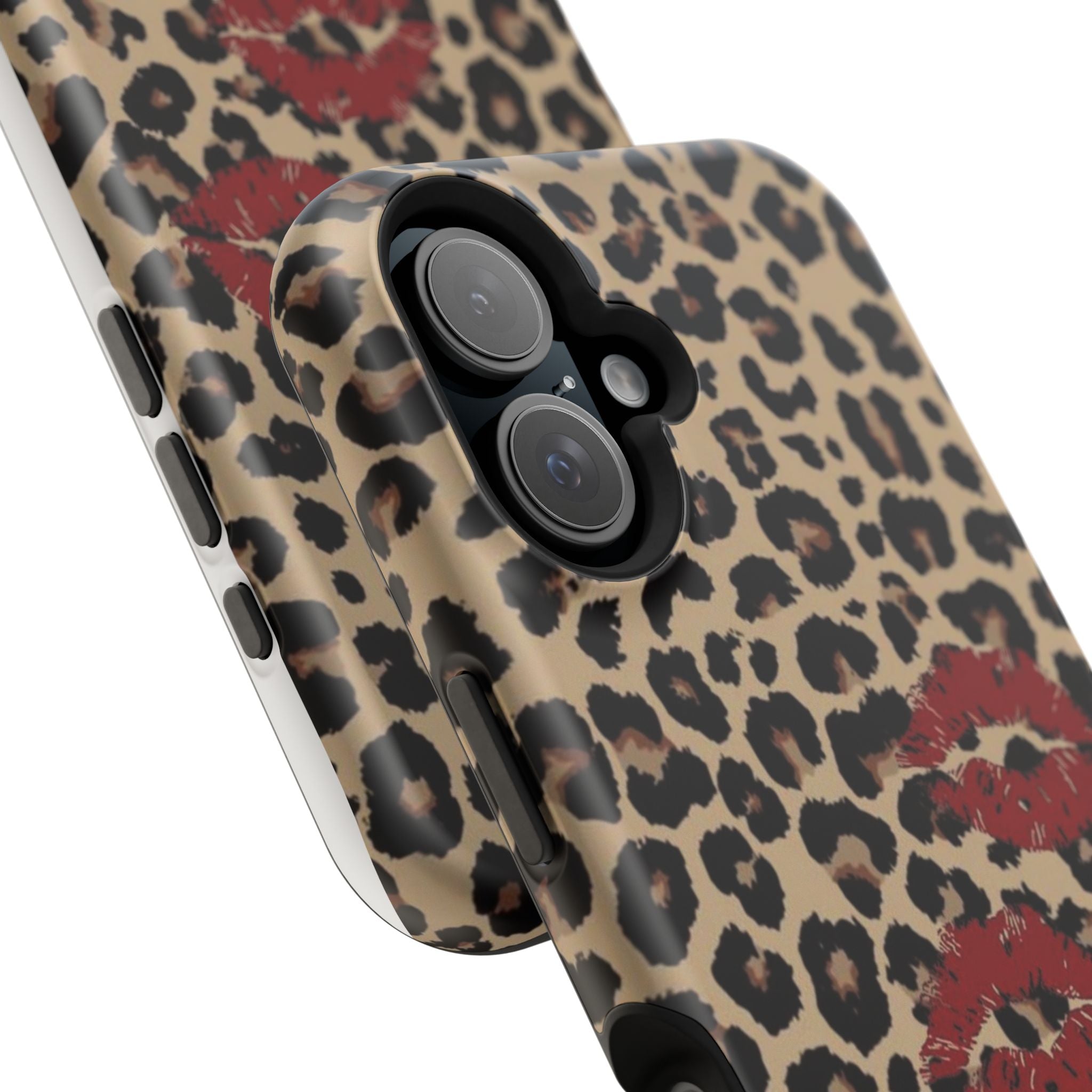 Leopard Kiss