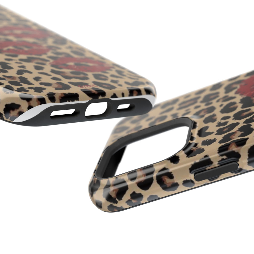 Leopard Kiss