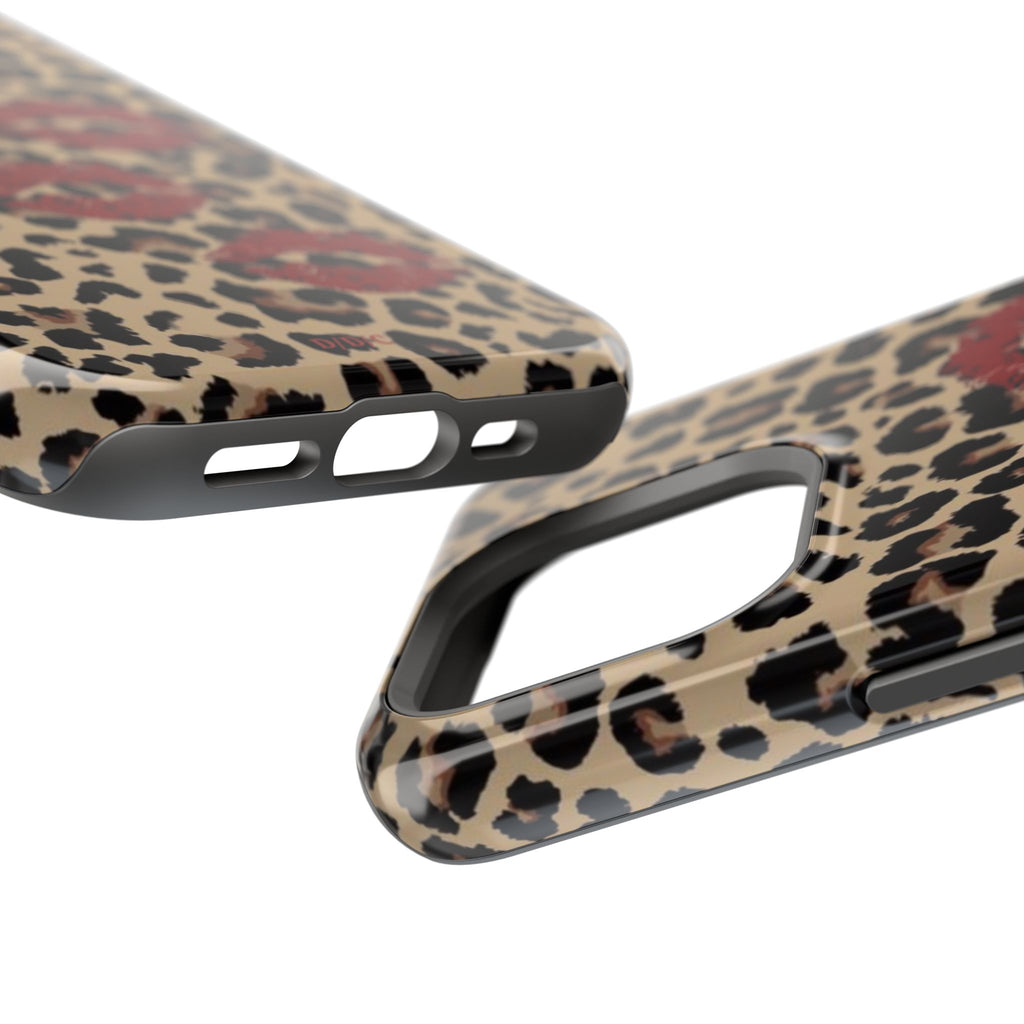 Leopard Kiss