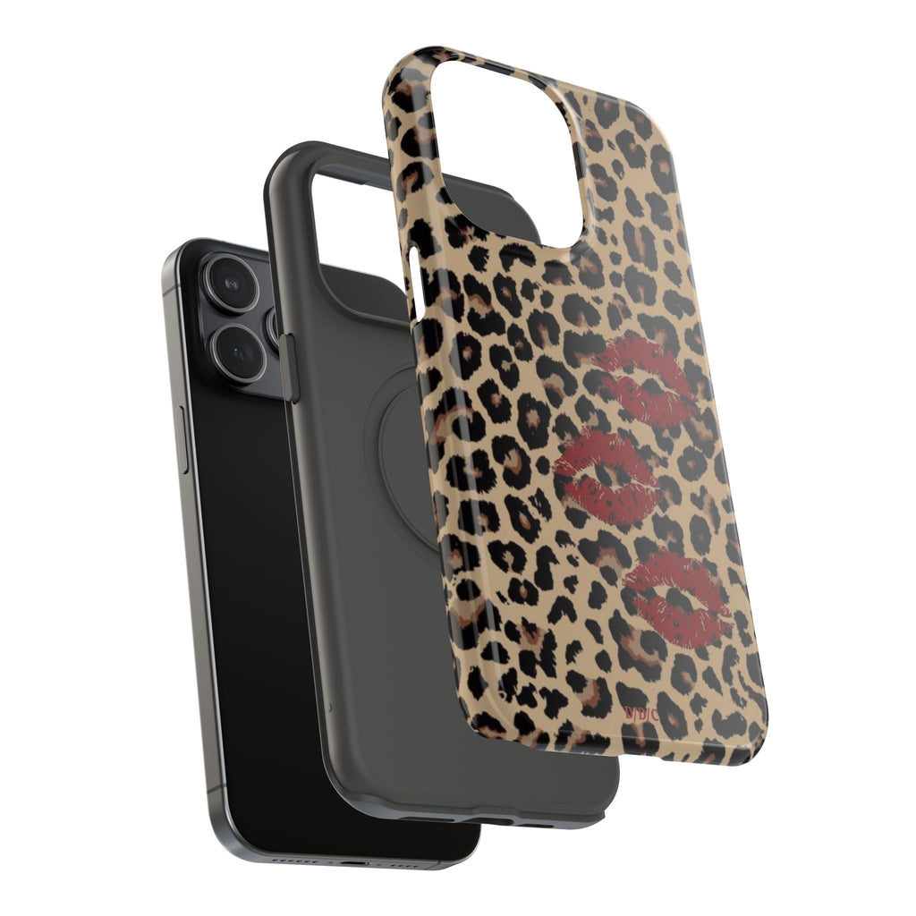 Leopard Kiss