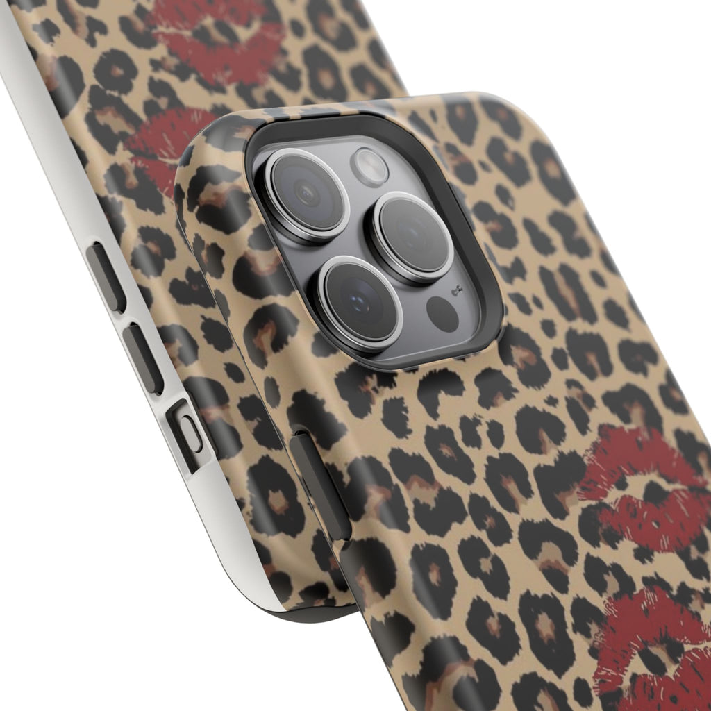 Leopard Kiss