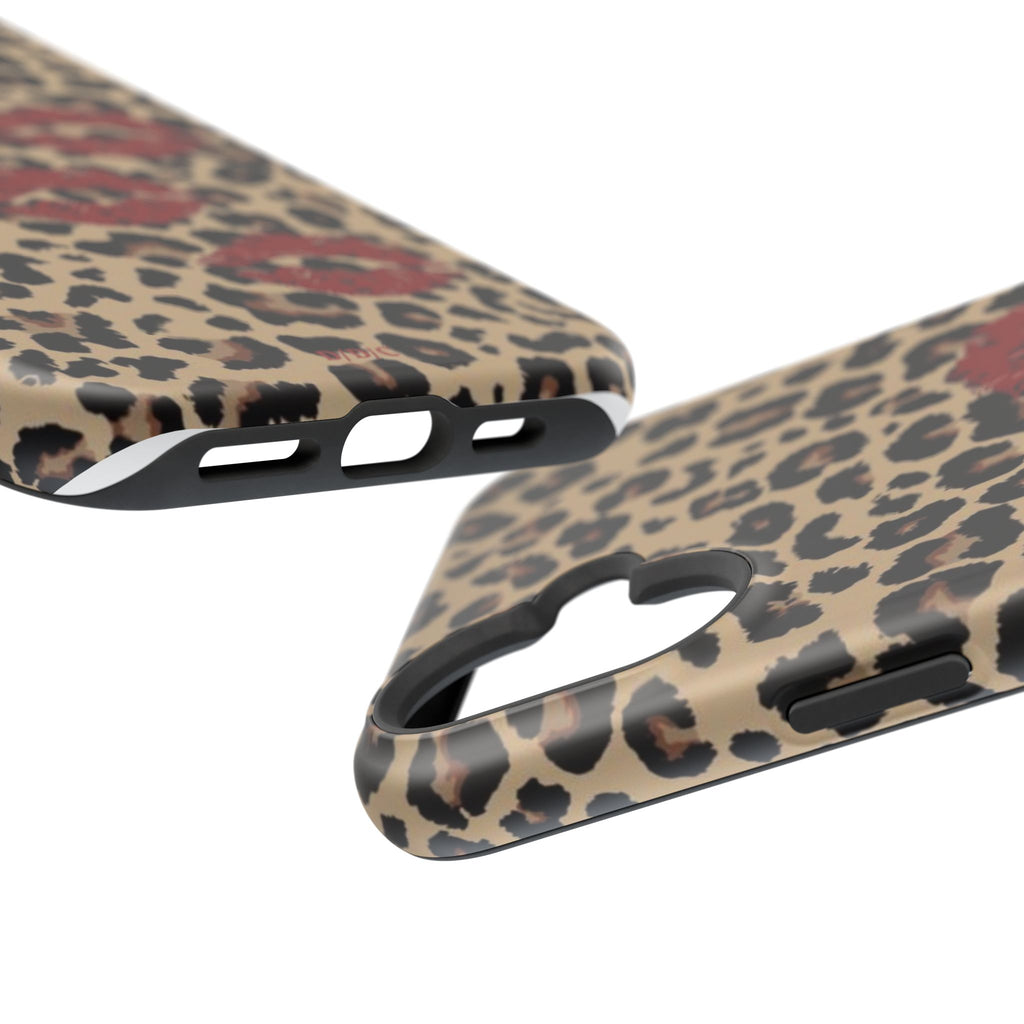 Leopard Kiss