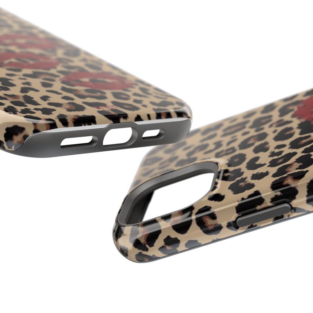 Leopard Kiss