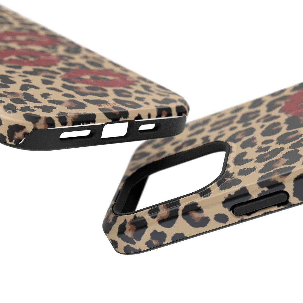 Leopard Kiss