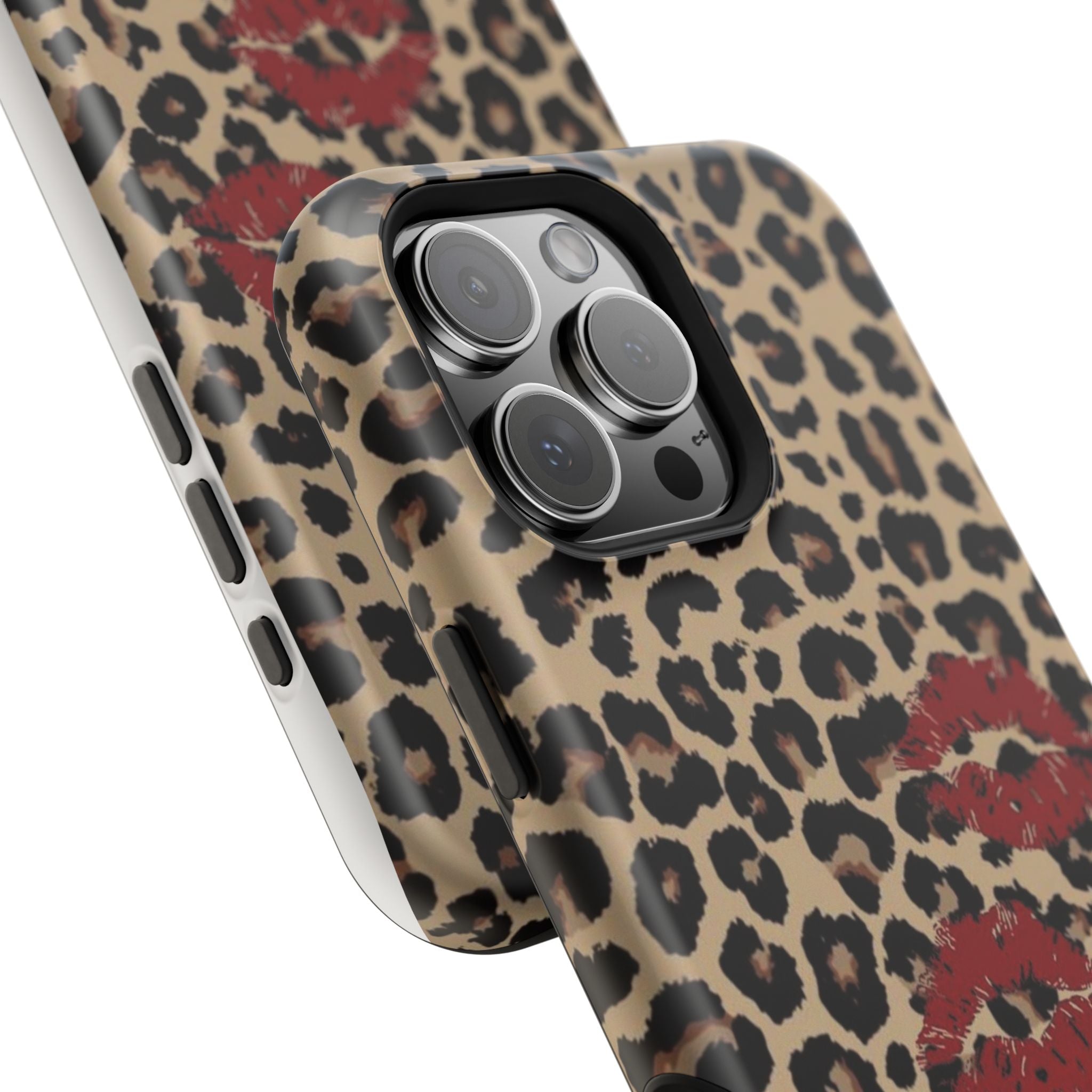 Leopard Kiss