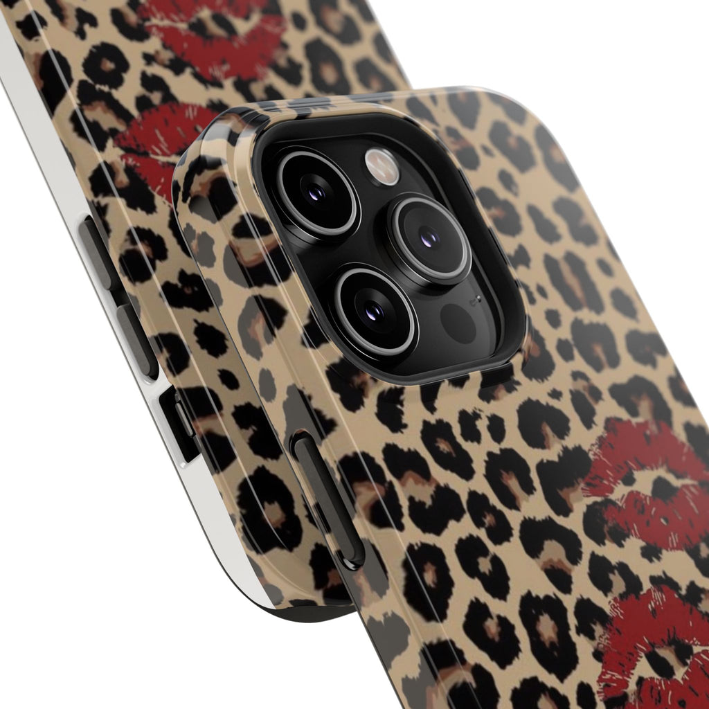 Leopard Kiss