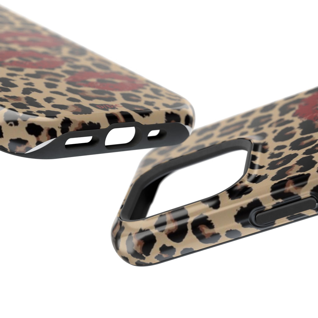 Leopard Kiss