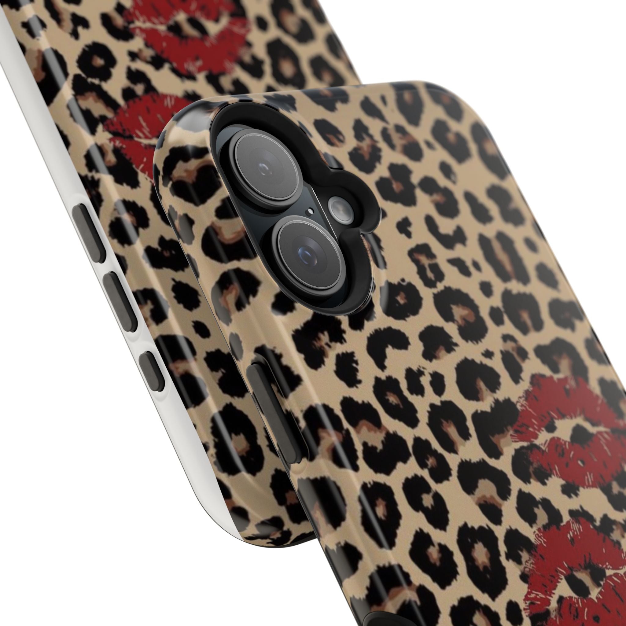 Leopard Kiss