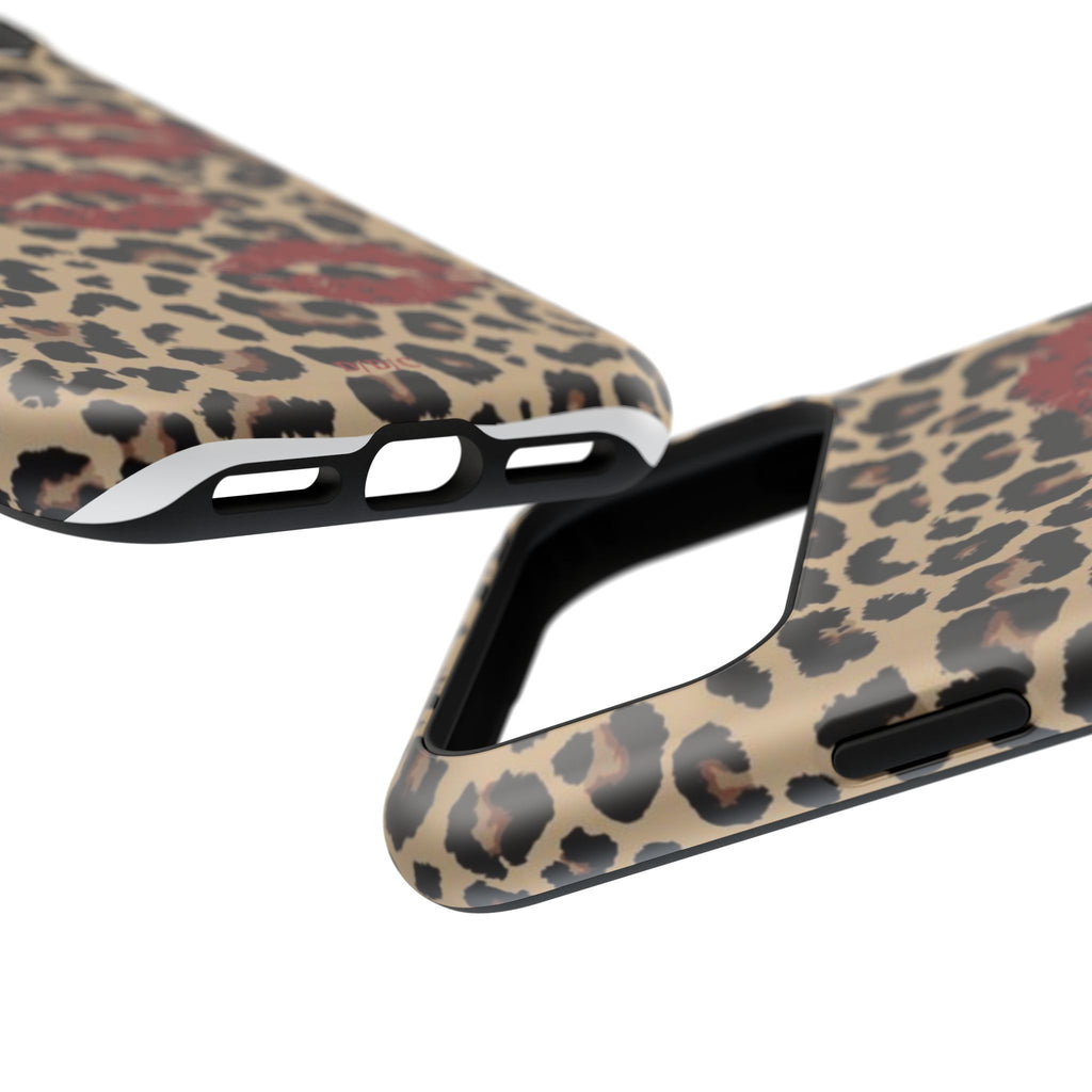 Leopard Kiss