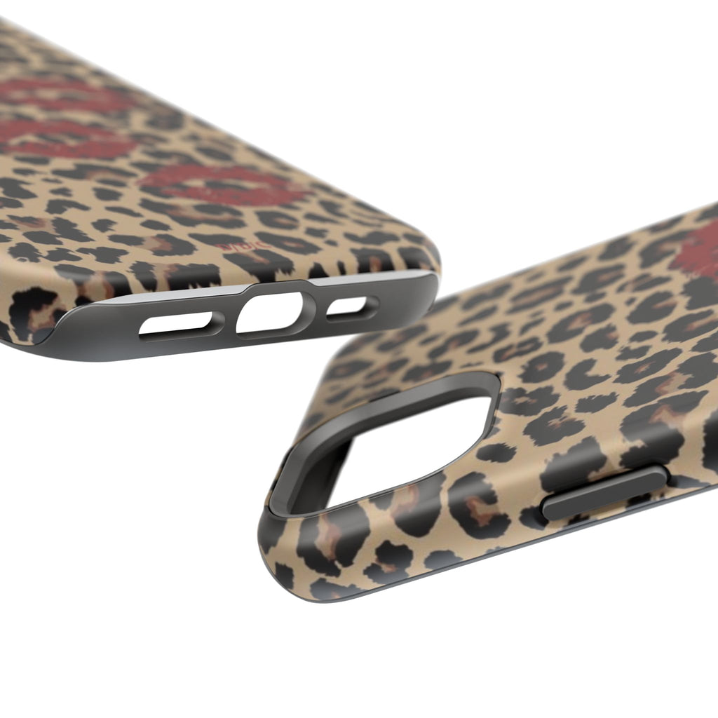 Leopard Kiss