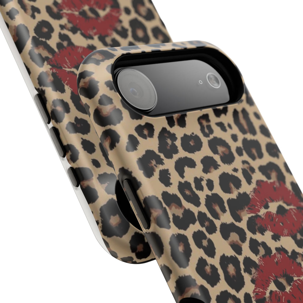 Leopard Kiss