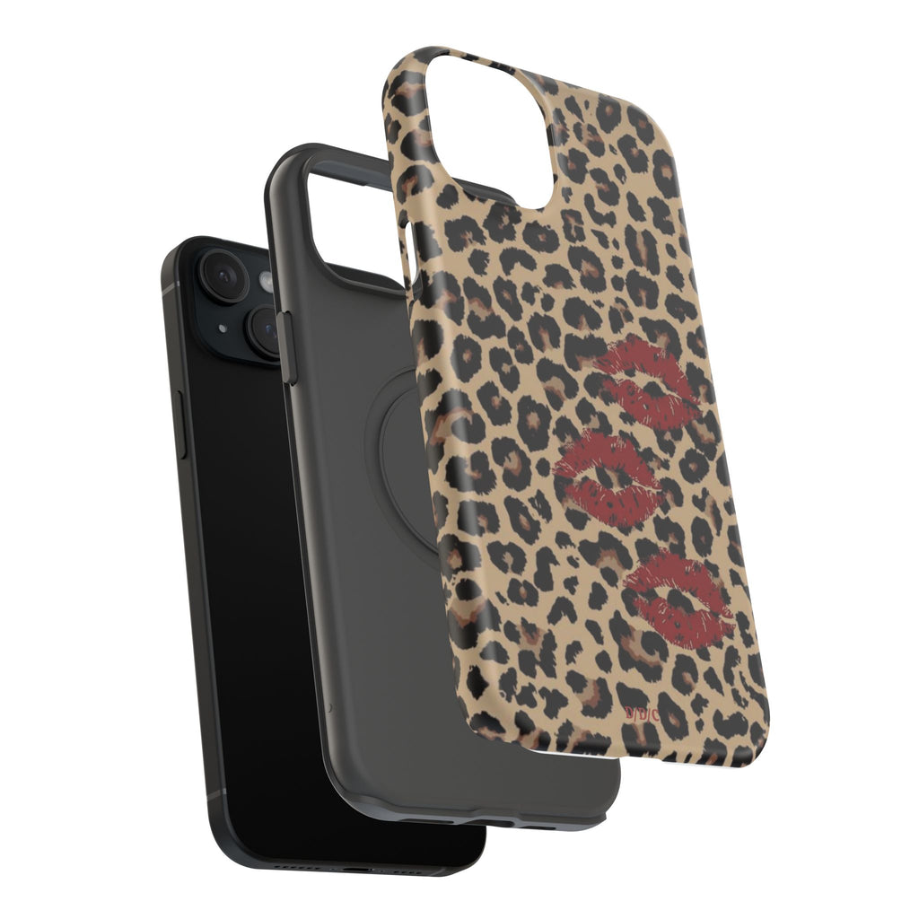 Leopard Kiss
