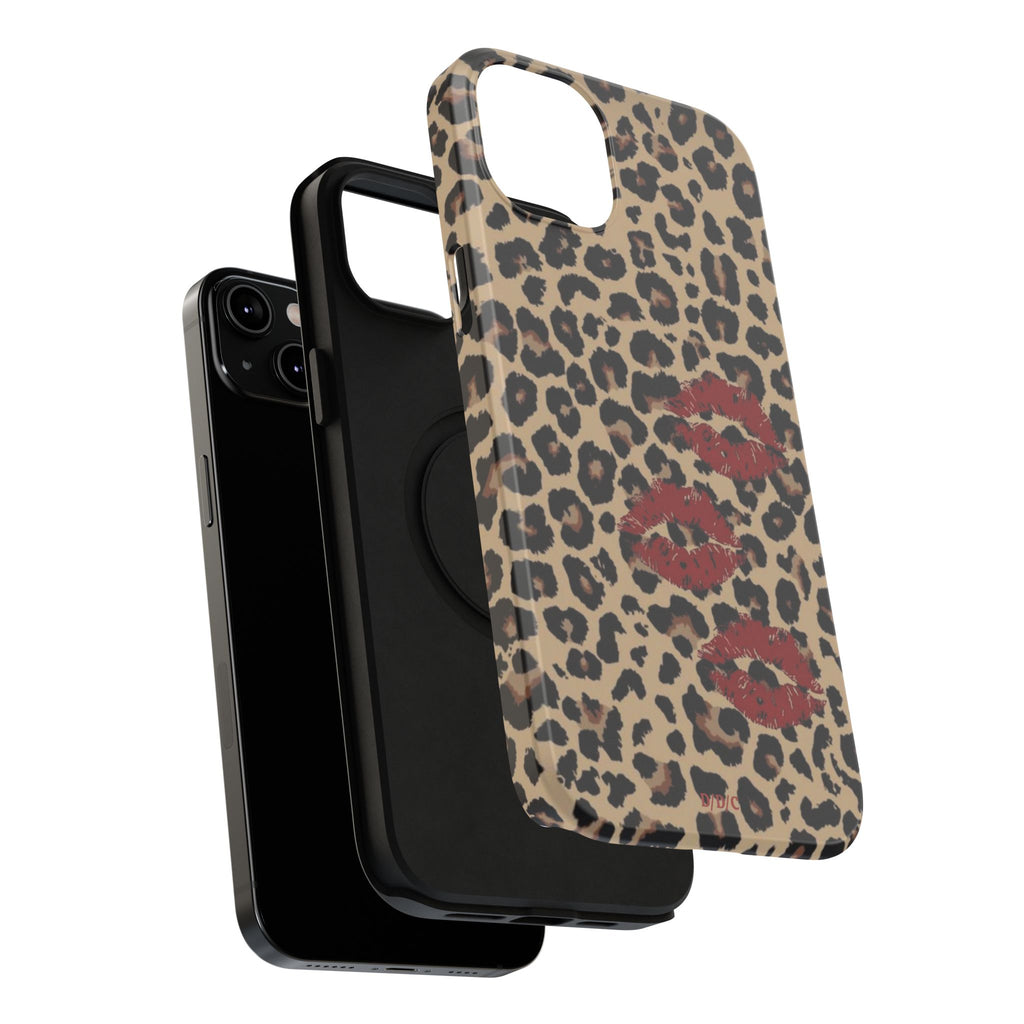 Leopard Kiss