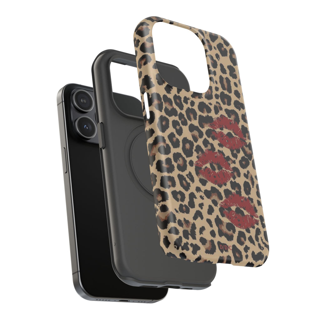 Leopard Kiss