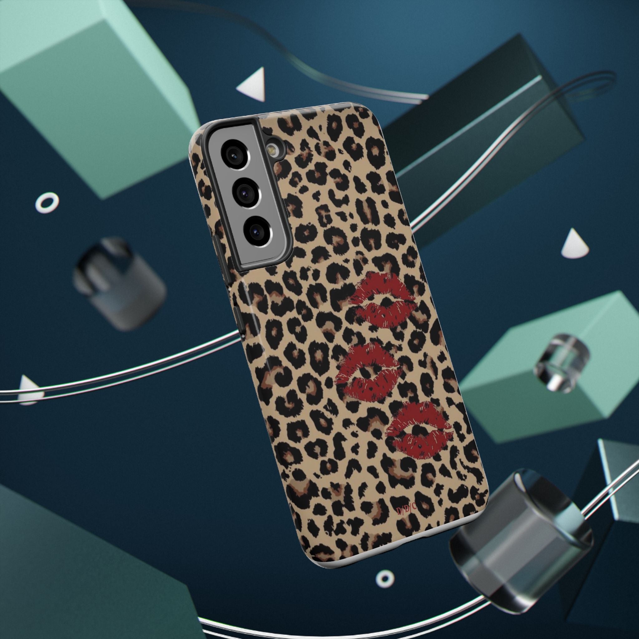 Leopard Kiss